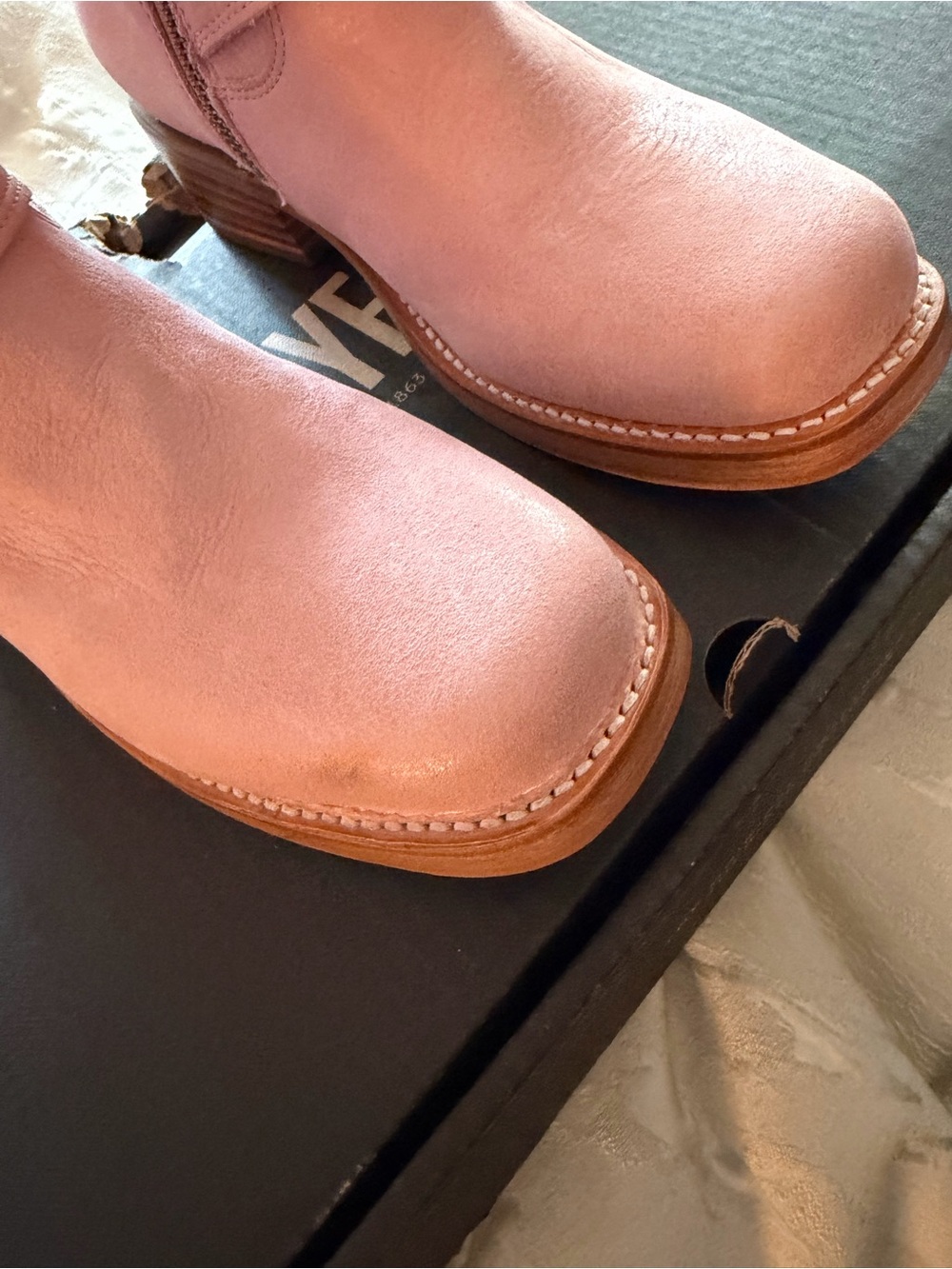 Frye Exclusive (anthro) Campus
Buckle Boots NWT & box size 9.5 - Picture 16 of 16